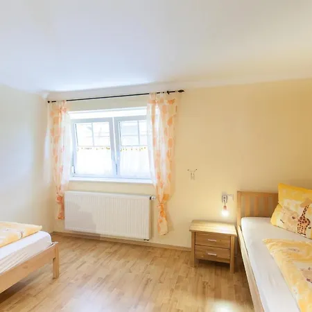 Katzenmaier, Bauernhof- Und Familienurlaub Am Bodensee, Grosszuegig Wohnen, Messenah Und Teils Barrierefrei, Spielangebot Fuer Drinnen Und Draussen, Parkplatz Am Haus, Gute Oepnv-anbindung