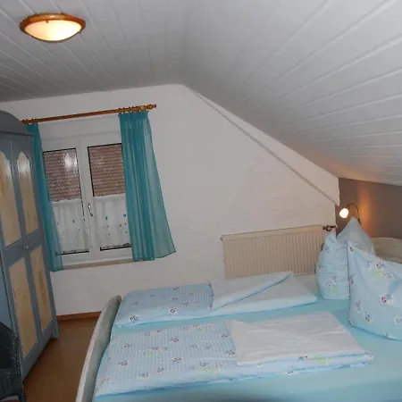 아파트 Katzenmaier, Bauernhof- Und Familienurlaub Am Bodensee, Grosszuegig Wohnen, Messenah Und Teils Barrierefrei, Spielangebot Fuer Drinnen Und Draussen, Parkplatz Am Haus, Gute Oepnv-anbindung