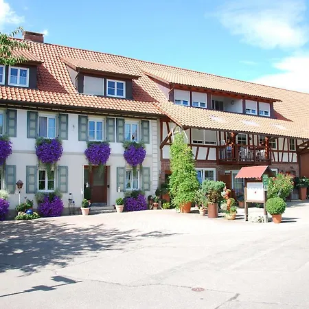 Katzenmaier, Bauernhof- Und Familienurlaub Am Bodensee, Grosszuegig Wohnen, Messenah Und Teils Barrierefrei, Spielangebot Fuer Drinnen Und Draussen, Parkplatz Am Haus, Gute Oepnv-anbindung 프리드리히스하펜