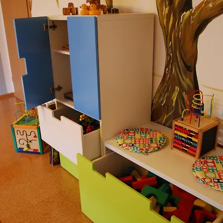 Katzenmaier, Bauernhof- Und Familienurlaub Am Bodensee, Grosszuegig Wohnen, Messenah Und Teils Barrierefrei, Spielangebot Fuer Drinnen Und Draussen, Parkplatz Am Haus, Gute Oepnv-anbindung * 프리드리히스하펜