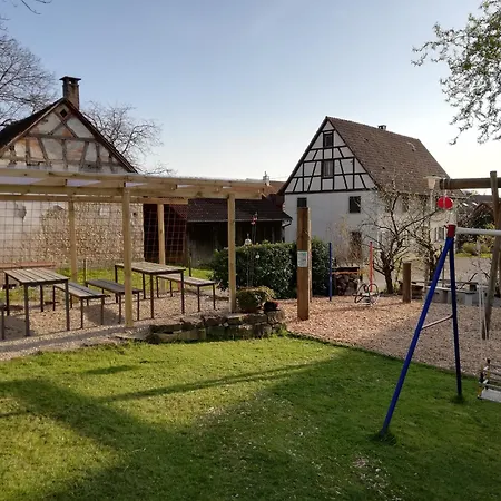 아파트 Katzenmaier, Bauernhof- Und Familienurlaub Am Bodensee, Grosszuegig Wohnen, Messenah Und Teils Barrierefrei, Spielangebot Fuer Drinnen Und Draussen, Parkplatz Am Haus, Gute Oepnv-anbindung *