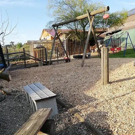 Katzenmaier, Bauernhof- Und Familienurlaub Am Bodensee, Grosszuegig Wohnen, Messenah Und Teils Barrierefrei, Spielangebot Fuer Drinnen Und Draussen, Parkplatz Am Haus, Gute Oepnv-anbindung