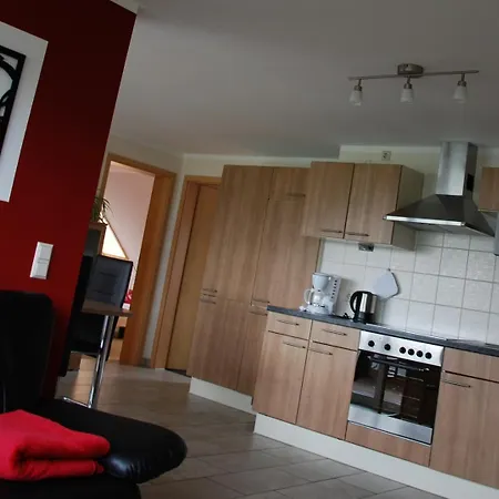 Katzenmaier, Bauernhof- Und Familienurlaub Am Bodensee, Grosszuegig Wohnen, Messenah Und Teils Barrierefrei, Spielangebot Fuer Drinnen Und Draussen, Parkplatz Am Haus, Gute Oepnv-anbindung *