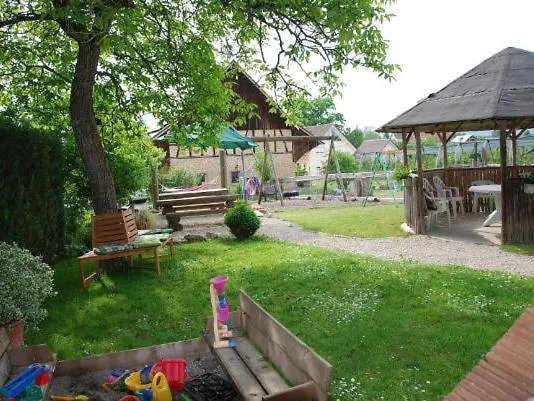 Katzenmaier, Bauernhof- Und Familienurlaub Am Bodensee, Grosszuegig Wohnen, Messenah Und Teils Barrierefrei, Spielangebot Fuer Drinnen Und Draussen, Parkplatz Am Haus, Gute Oepnv-anbindung 아파트