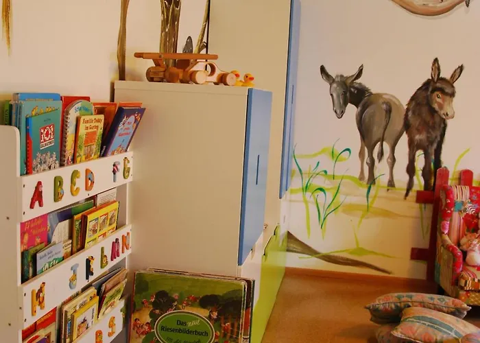 아파트 Katzenmaier, Bauernhof- Und Familienurlaub Am Bodensee, Grosszuegig Wohnen, Messenah Und Teils Barrierefrei, Spielangebot Fuer Drinnen Und Draussen, Parkplatz Am Haus, Gute Oepnv-anbindung