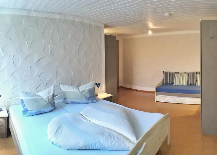 Katzenmaier, Bauernhof- Und Familienurlaub Am Bodensee, Grosszuegig Wohnen, Messenah Und Teils Barrierefrei, Spielangebot Fuer Drinnen Und Draussen, Parkplatz Am Haus, Gute Oepnv-anbindung 아파트 *