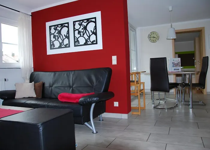 Katzenmaier, Bauernhof- Und Familienurlaub Am Bodensee, Grosszuegig Wohnen, Messenah Und Teils Barrierefrei, Spielangebot Fuer Drinnen Und Draussen, Parkplatz Am Haus, Gute Oepnv-anbindung 아파트 *